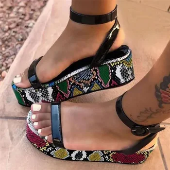 2022 Изысканная, стильная и универсальная женская обувь на платформе со змеиным узором, Летние Новые римские туфли, женские сандалии-маффины