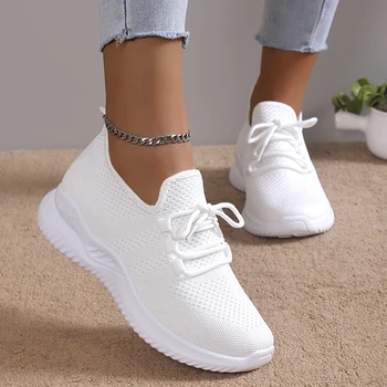 Белые кроссовки на шнуровке для женщин 2023, осенняя дышащая спортивная обувь из вязаного материала, женские нескользящие носки с мягкой подошвой, обувь