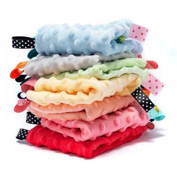 Полотенце для умиротворения ребенка Удобное защитное одеяло с красочными бирками, полотенце для слюны, Мягкое стеганое одеяло, плюшевое успокаивающее полотенце